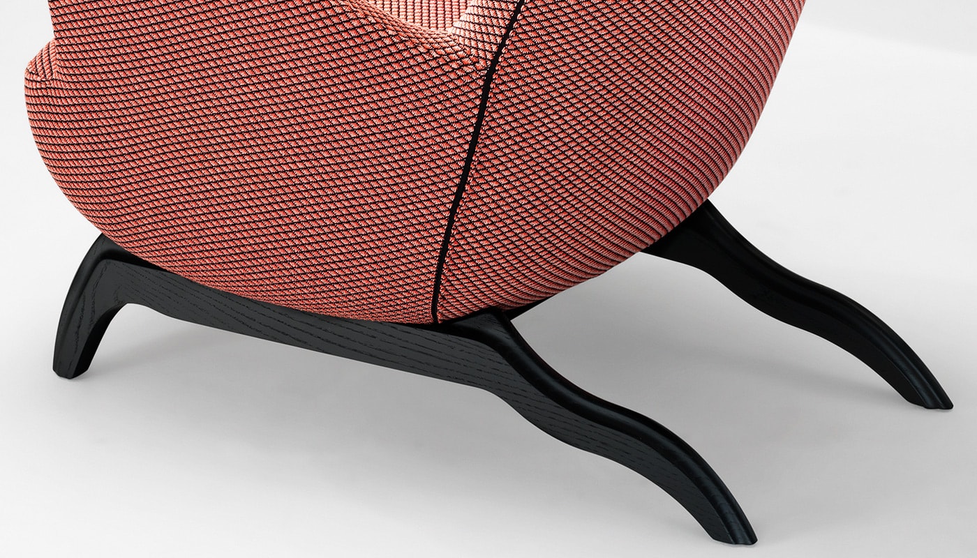ZANOTTA Ardea CM poltrona dettaglio gambe legno